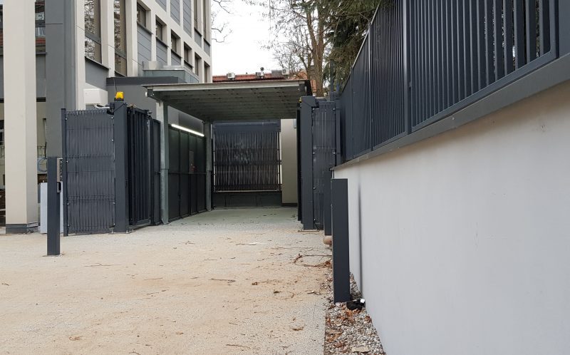 Podnośnik samochodowy z baldachimem NKB1S