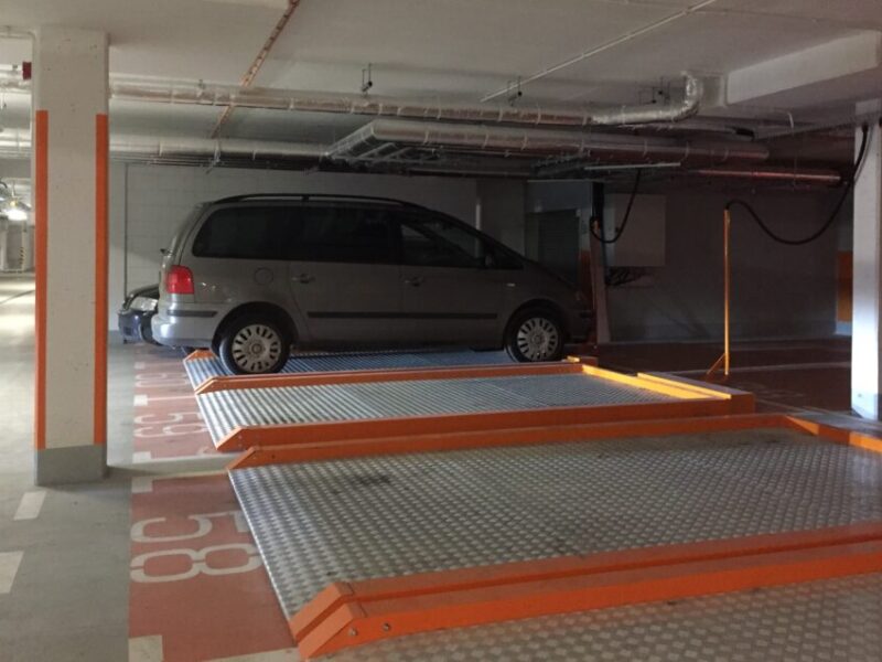 Parking z zastosowaniem palet poprzecznie przesuwnych NK6501
