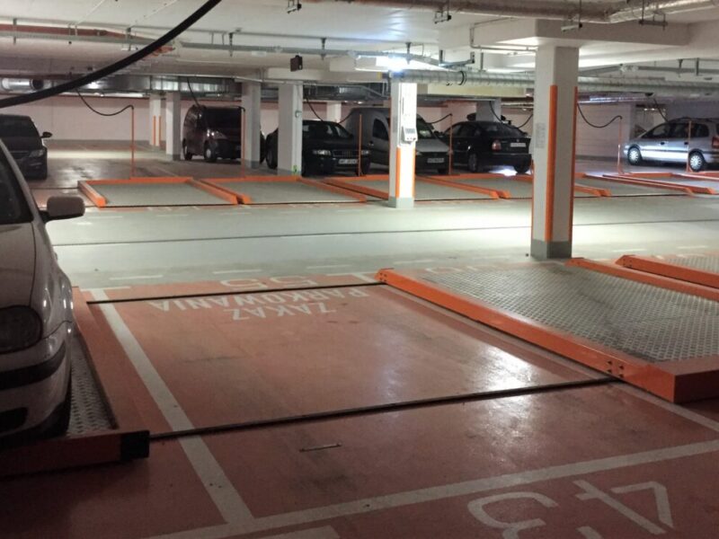 Parking z zastosowaniem palet poprzecznie przesuwnych NK6501