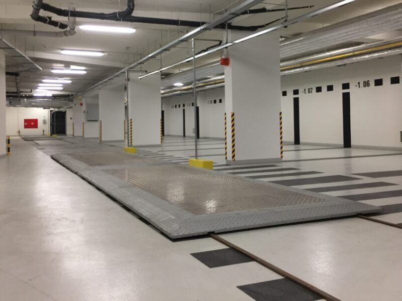 Parking podziemny z zastosowaniem palet poprzecznie przesuwnych NK6501 oraz podłużnie przesuwnych NK6401
